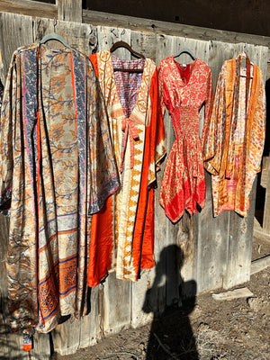 SILK ROBE, Soft luxurious 70% Silk, autumn, one size  fits to xl.