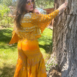 2 piece MELLOW YELLOW BELL SLEEVE Yellow Flower Paisley With Scrunchie fits to Xl 100% Silk Top Eco Fairy Green One Size to XXL Plus vintage All Silk Eco — 2 piece pants and bell sleeve