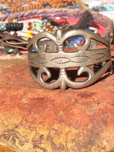 VINTAGE SANDCAST CUFF Bracelet