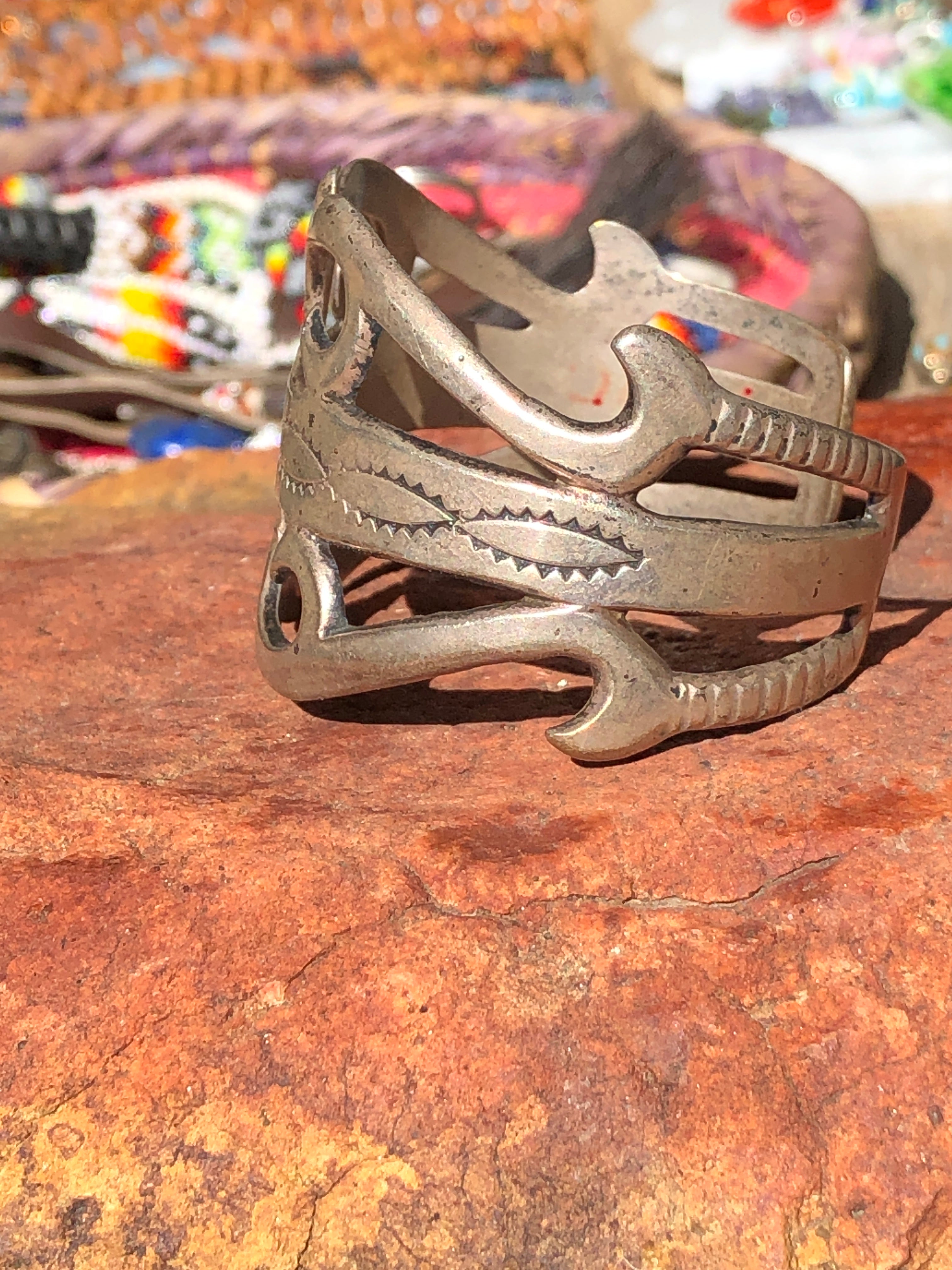 VINTAGE SANDCAST CUFF Bracelet