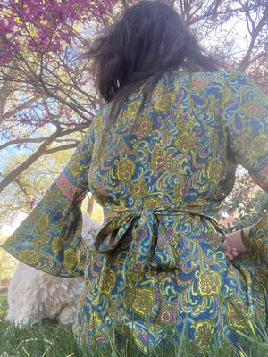 Women's Plus Size Boho Paisley Dress - Bell Sleeve V-Neck Flowy Western Dress